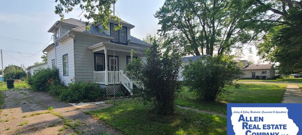 260 W Murdock Street, Postville (20)